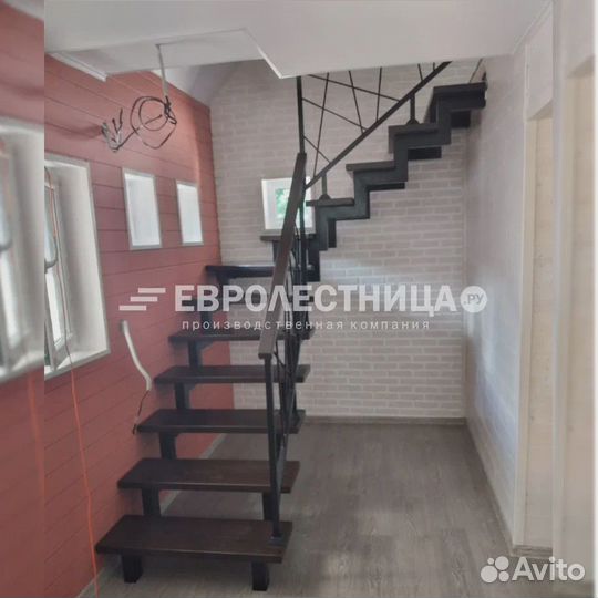 Лестница в дом металлическая