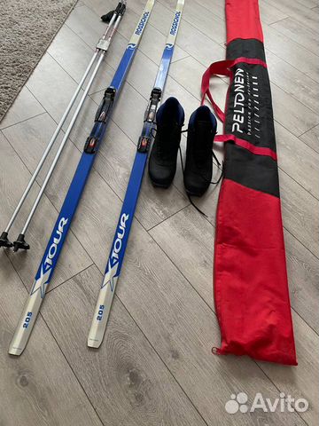 Профессиональные беговые лыжи Rossignol (комплект)