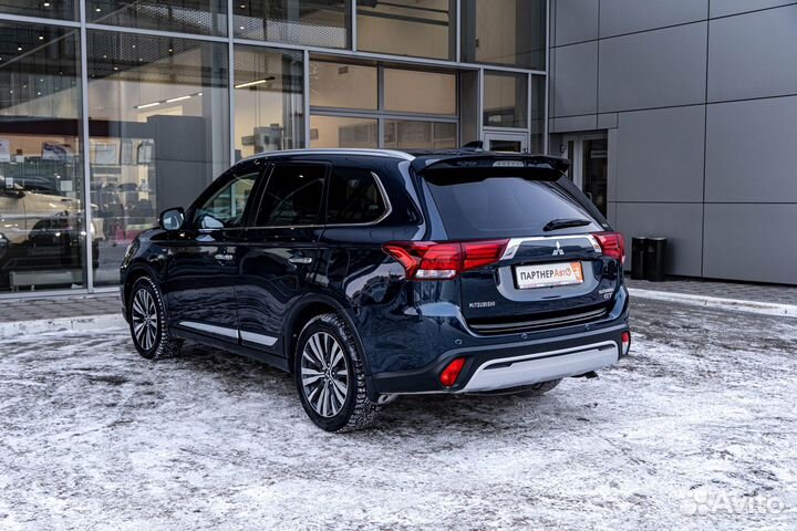 Mitsubishi Outlander 3.0 AT, 2019, 181 613 км