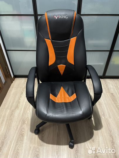 Компьютерное кресло