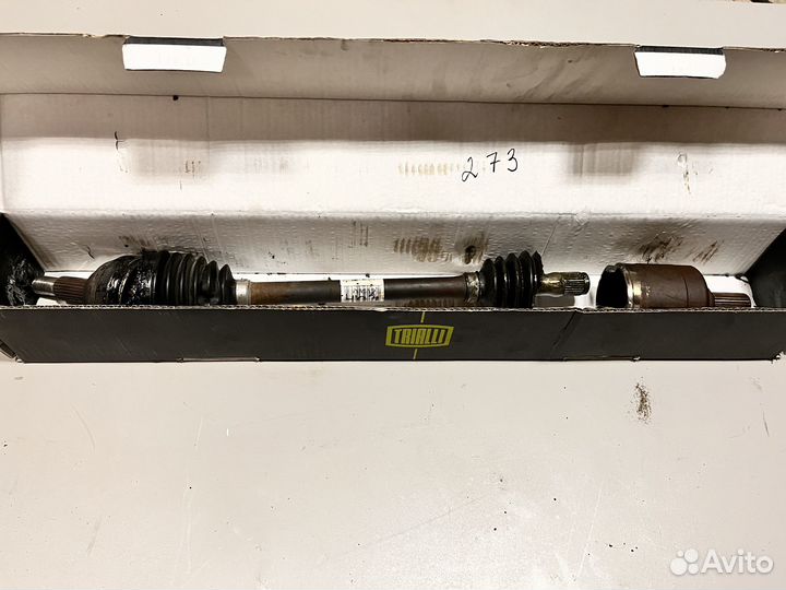 Полуось передняя левая renault sandero (2014)