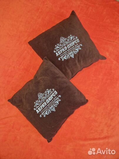 Подушки для дивана