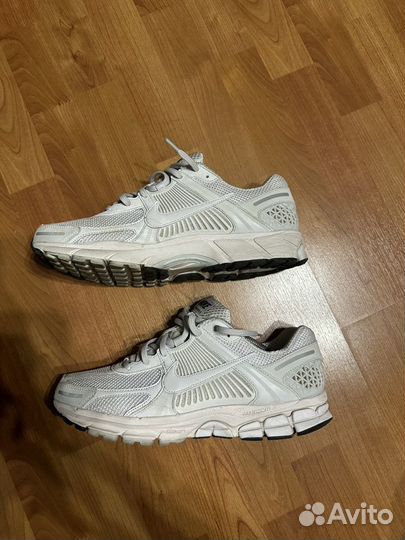 Кроссовки nike air zoom vomero 5