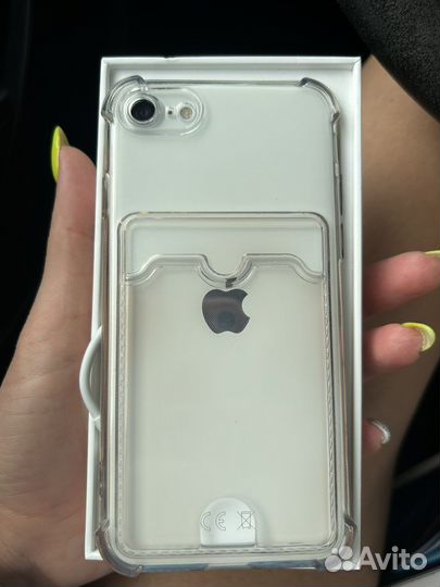 Телефон iPhone se 2020