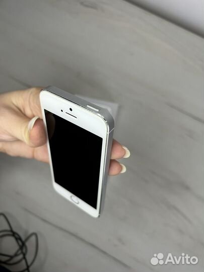 iPhone 5S, 16 ГБ