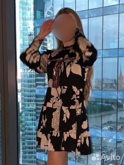 Платье Zara с паетками S
