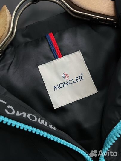 Ветровка moncler
