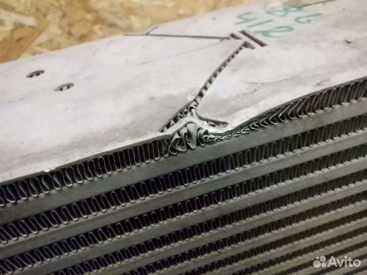 1186412 BMW X3 радиатор интеркулера 2019