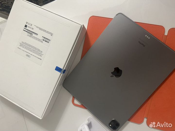 iPad pro 12.9 (6 поколение) wi-fi+симка 128гб