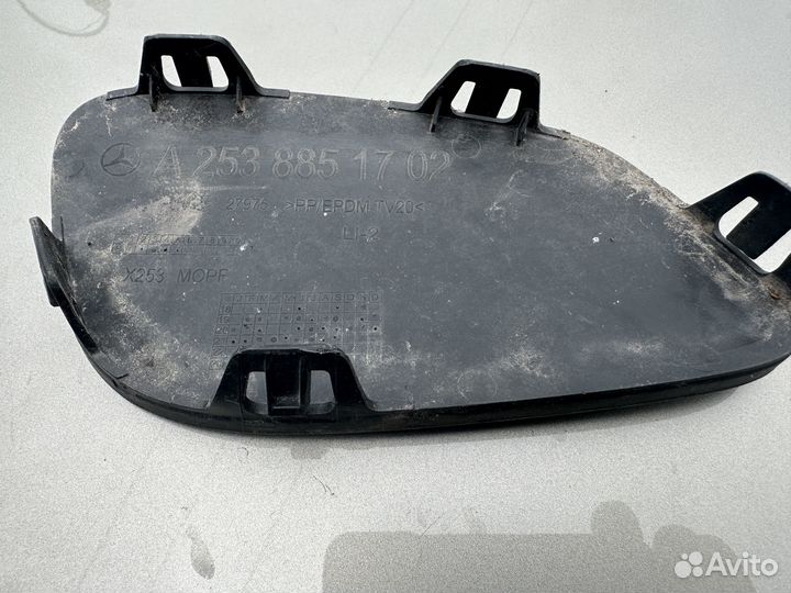 Mercedes glc заглушка бампера левая