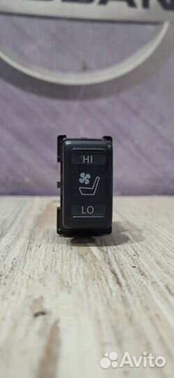 Кнопка многофункциональная Nissan teana J32 Прав