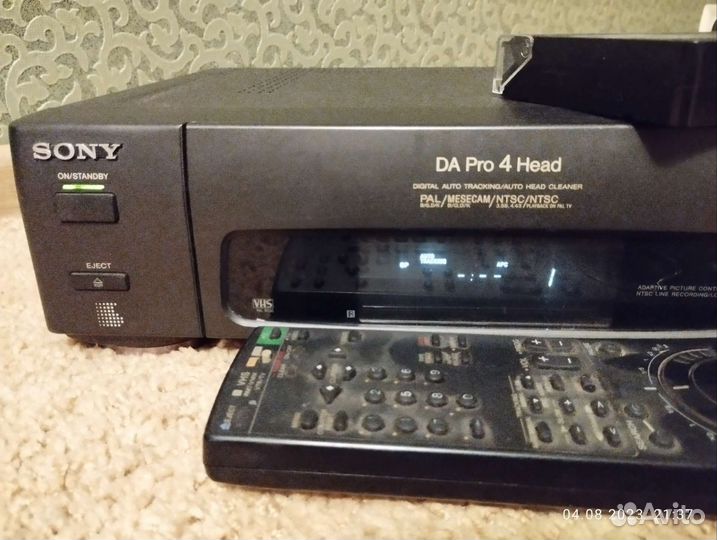 Видеомагнитофон Sony SLV-X712