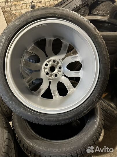 Dunlop SP QuattroMaxx 275/40 R22