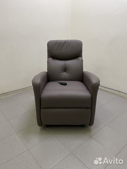 Кресло реклайнер для бьюти