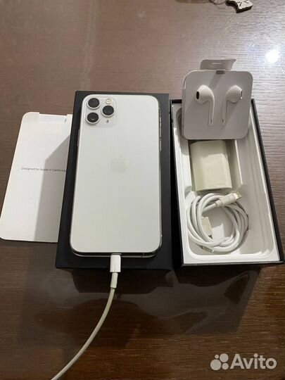 iPhone 11 Pro, 64 ГБ