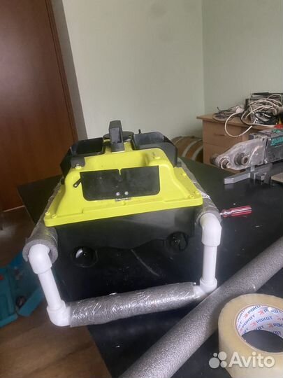 Прикормочный кораблик с gps и эхолотом