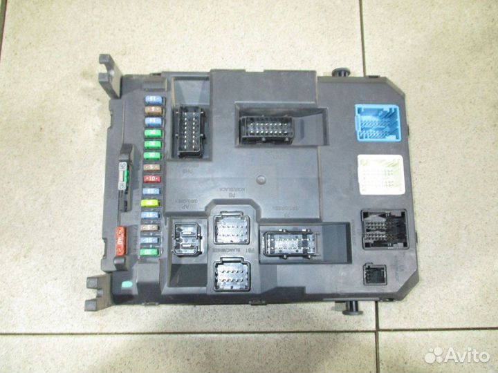 Блок предохранителей Peugeot 207