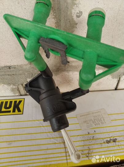 Главный цилиндр сцепления на Форд фокус