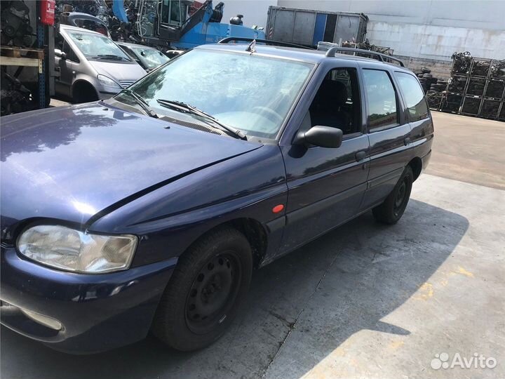 Разбор на запчасти Ford Escort 1995-2001