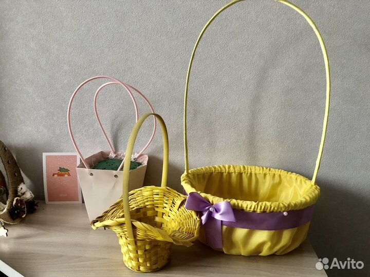 Подарочные корзины плетёные б/у