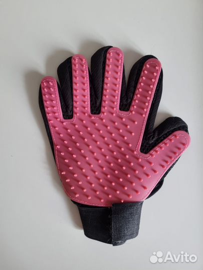 Перчатка для вычесывания шерсти