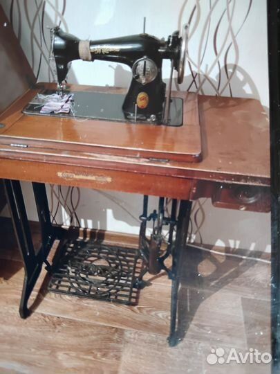 Швейная машинка
