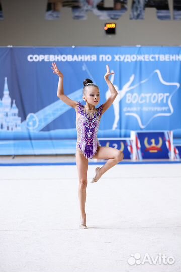 Продам купальник для художественной гимнастики