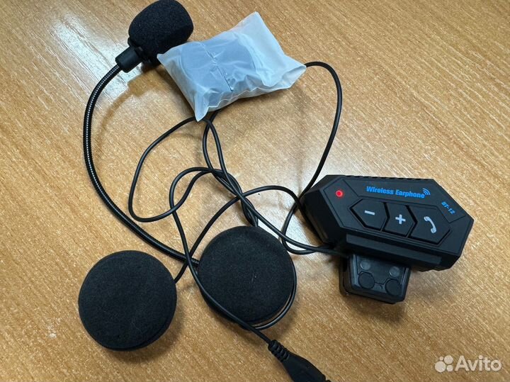 Bluetooth гарнитура в шлем