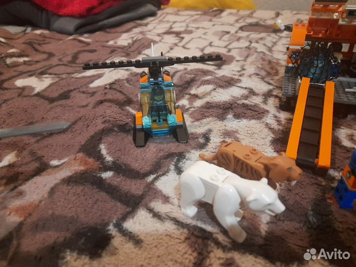 Lego city arctic base