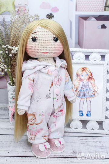 Вязаная кукла ручной работы