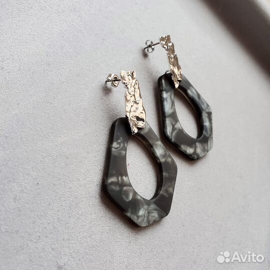 Серьги из пластика