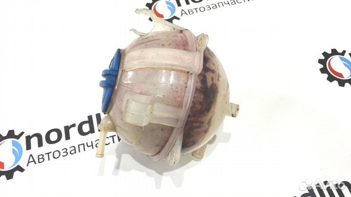 Бачок расширительный Volkswagen Passat B6 седан