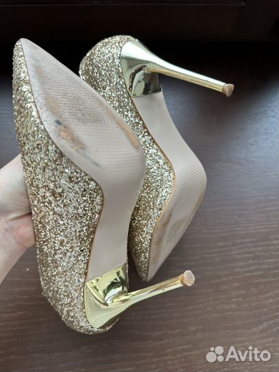Туфли золотые блестящие 34