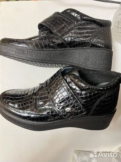 Ботинки женские 39