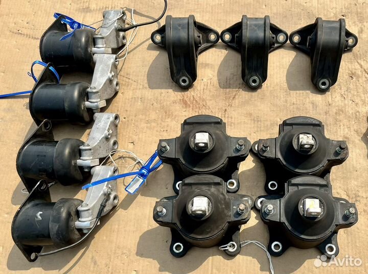 Подушки двигателя Honda Accord 8