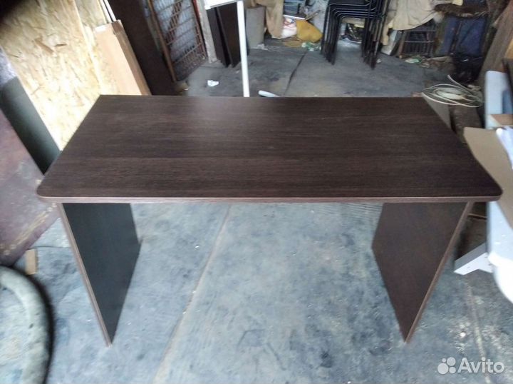 Письменный стол