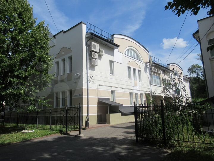 Офис с отдельным входом в центре города, 527.3 м²