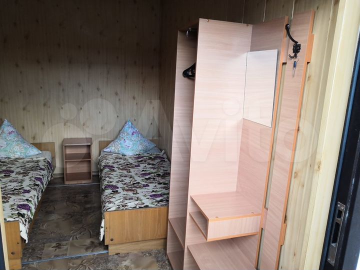 Комната 12 м² в 9-к., 1/1 эт.