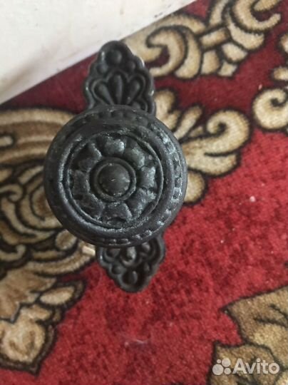 Дверная ручка