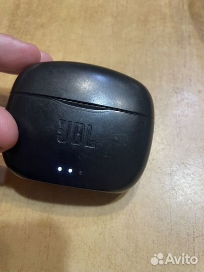 Беспроводные наушники jbl