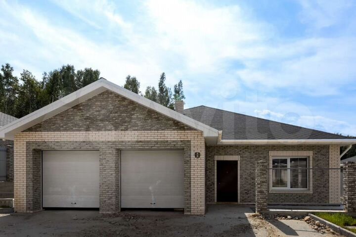 Дом 190 м² на участке 7,6 сот.