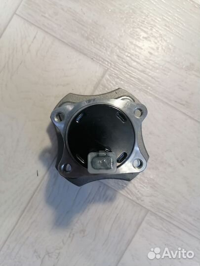 Ступица задняя Toyota Vitz