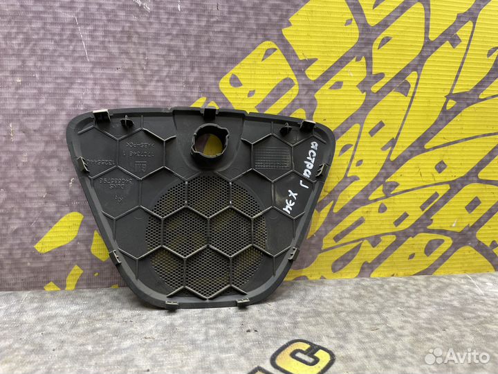 Сетка переднего динамика на торпедо Astra J Астра