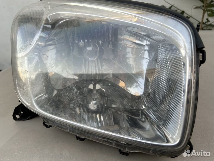 Фара правая toyota rav 4