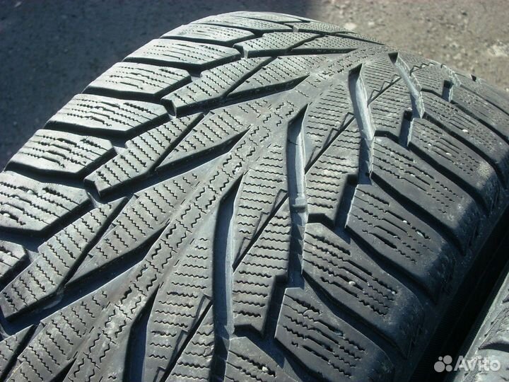 Nokian Tyres Hakkapeliitta R2 SUV 285/60 R18 116R