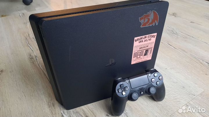 Sony playstation 4 slim 1 TB