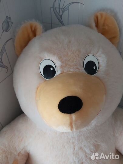 Большой медведь Макс