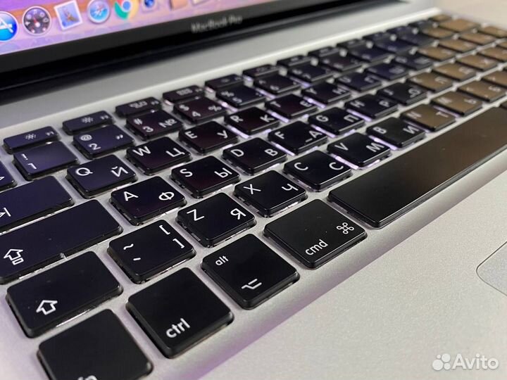 Ноутбук Apple Macbook Pro i7 / 8GB + SSD 240GB