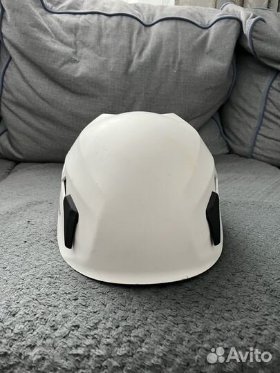 Альпинистская каска GUB