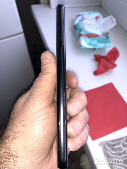 Samsung Galaxy S9, 4/64 ГБ